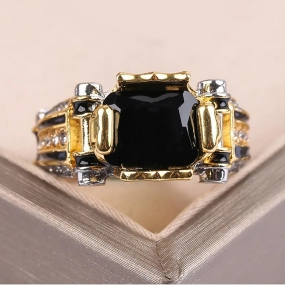 Mens ring size 13 it is new 925 silver black stone , featuring cubic zirconia - Picture 3 of 3